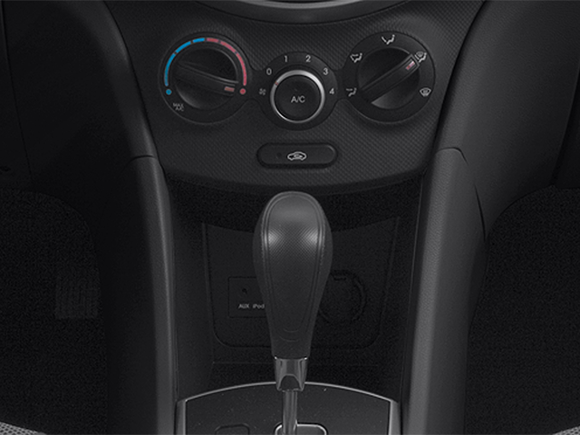 2013 Hyundai Accent SE