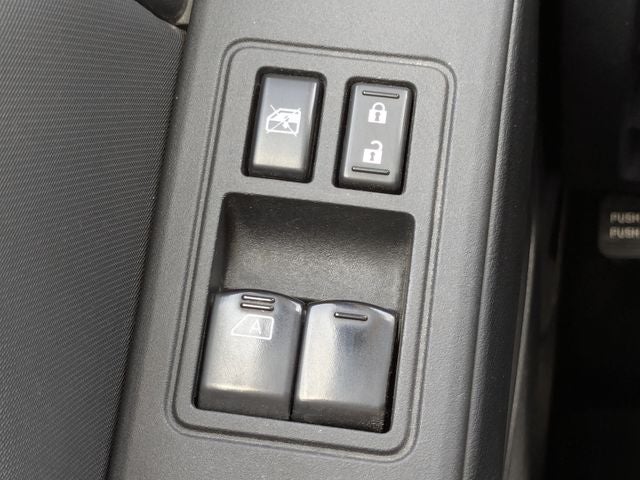 2023 Nissan Frontier S