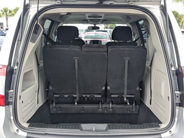 2012 Chrysler Town & Country Touring