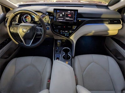 2022 Toyota Camry Hybrid XLE