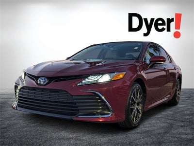 2022 Toyota Camry Hybrid XLE