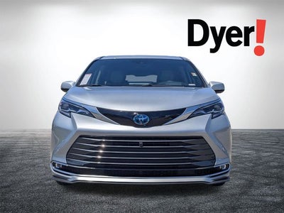2025 Toyota Sienna Platinum 7 Passenger