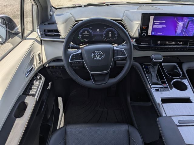 2025 Toyota Sienna Platinum 7 Passenger