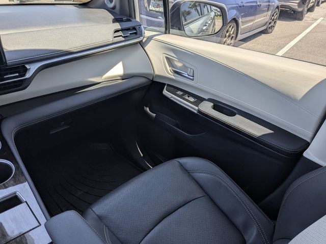 2025 Toyota Sienna Platinum 7 Passenger