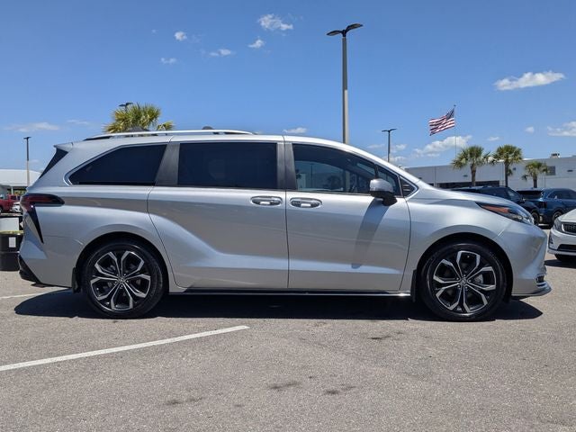 2025 Toyota Sienna Platinum 7 Passenger