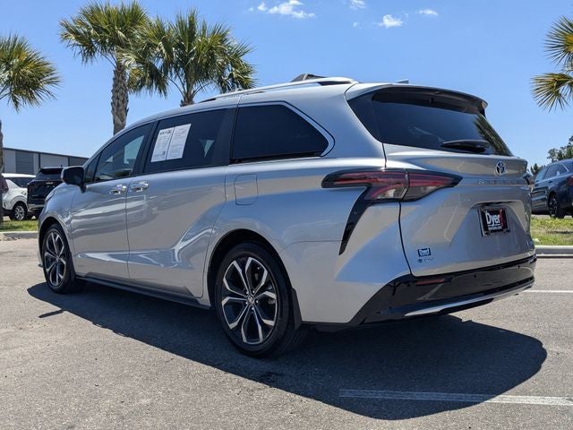 2025 Toyota Sienna Platinum 7 Passenger