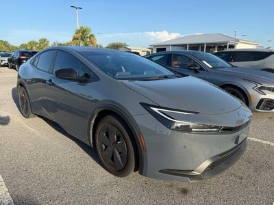 2025 Toyota Prius LE