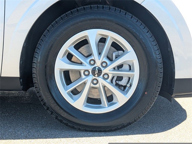 2023 Kia Carnival LX