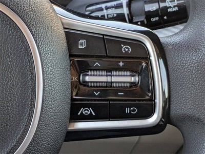 2023 Kia Carnival LX