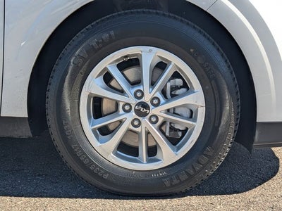 2024 Kia Carnival LX