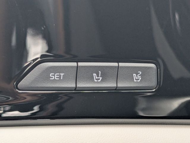 2022 Kia Carnival SX