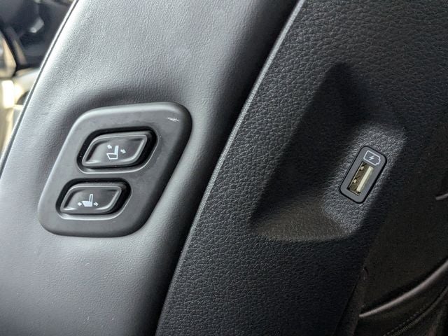 2024 Kia Carnival SX