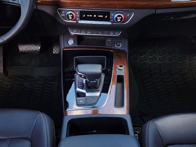2022 Audi Q5 40 Premium Plus quattro