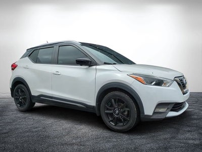 2020 Nissan Kicks SR