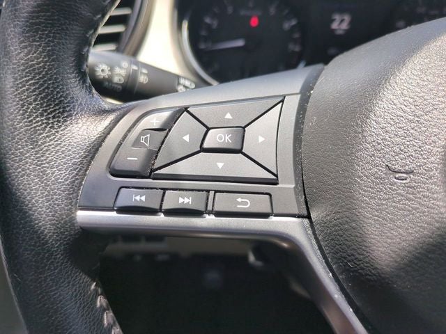 2022 Nissan Rogue Sport SV