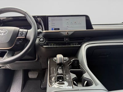 2025 Toyota Crown Signia Limited