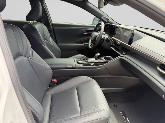 2025 Toyota Crown Signia Limited