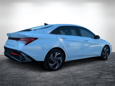 2025 Hyundai Elantra SEL Convenience