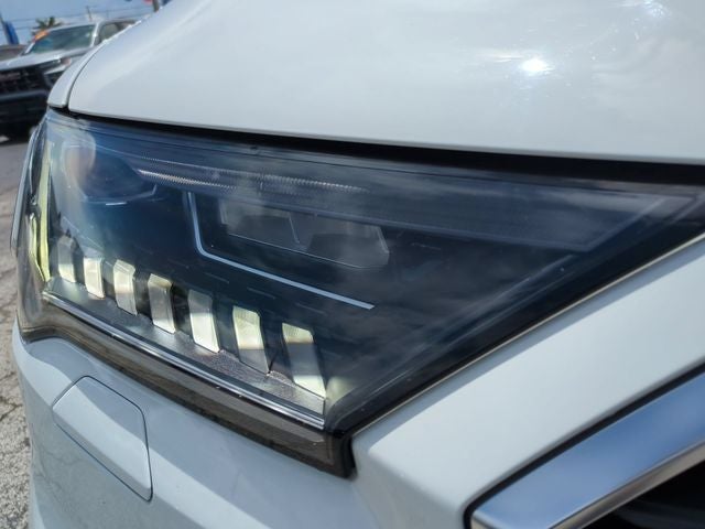 2022 Audi Q7 55 Premium Plus quattro