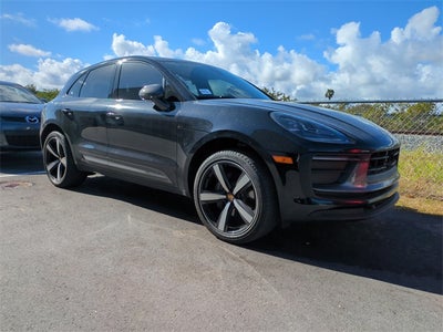 2024 Porsche Macan Base