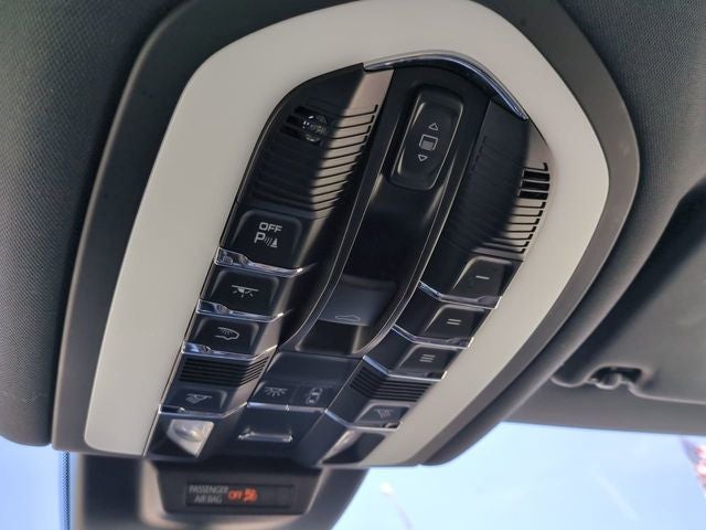 2021 Porsche Macan Base