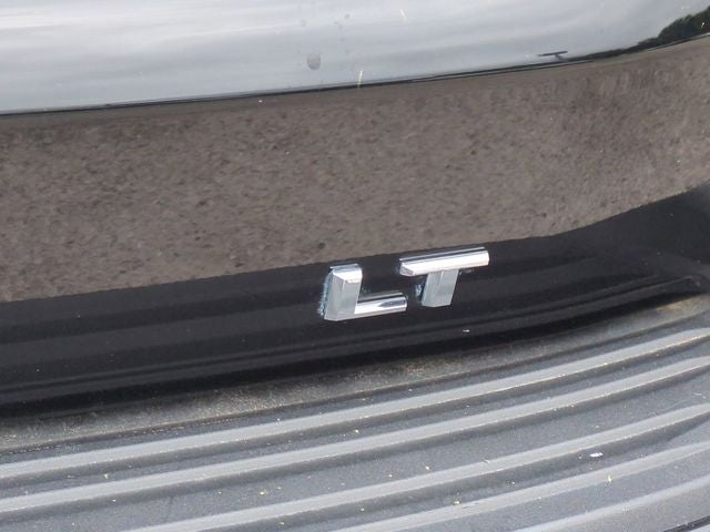 2025 Chevrolet Suburban LT