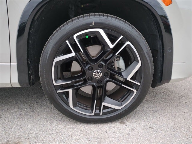 2025 Volkswagen Tiguan 2.0T SEL R-Line