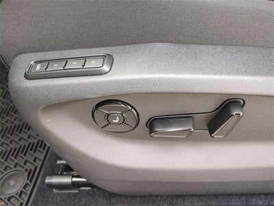 2025 Volkswagen Tiguan 2.0T SEL R-Line