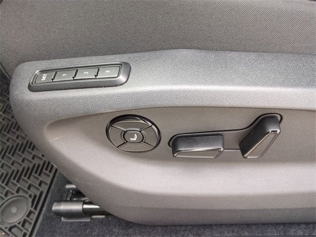 2025 Volkswagen Tiguan 2.0T SEL R-Line