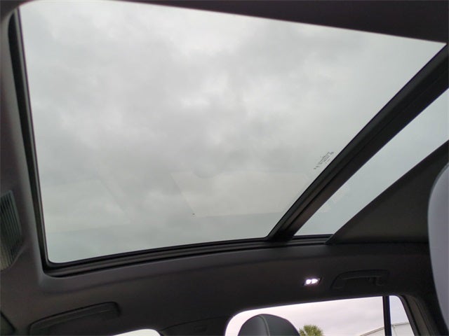 2025 Volkswagen Tiguan 2.0T SEL R-Line