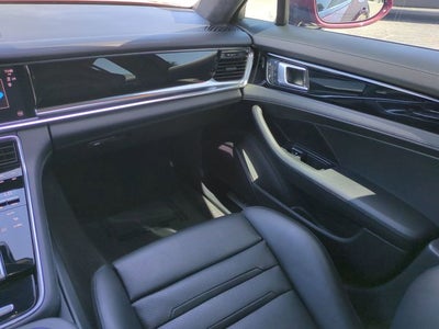 2022 Porsche Panamera Sport Turismo GTS