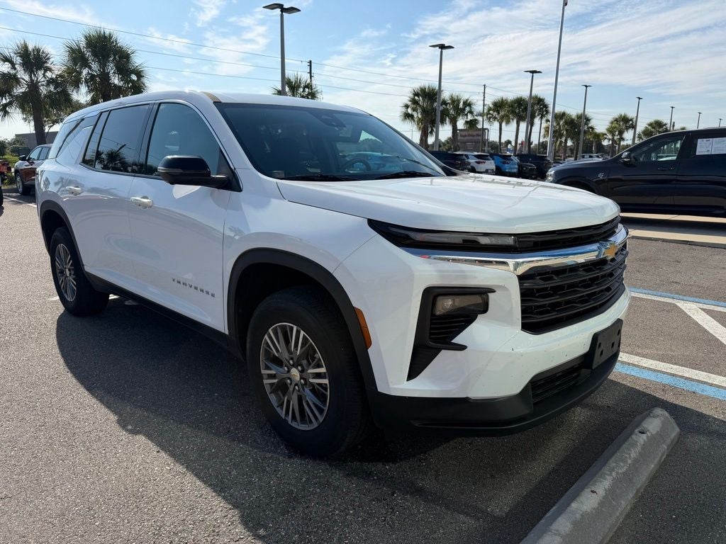 2024 Chevrolet Traverse LS
