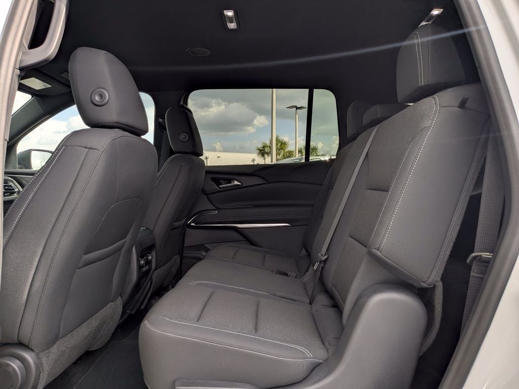 2024 Chevrolet Traverse LS