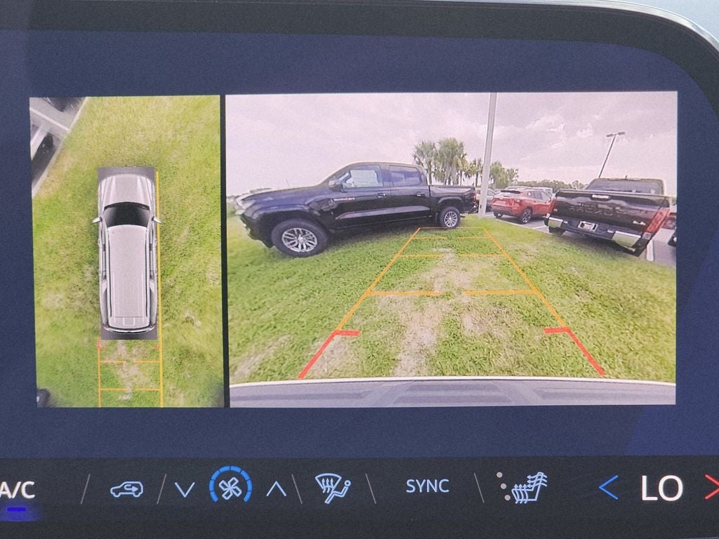 2025 Chevrolet Suburban LT