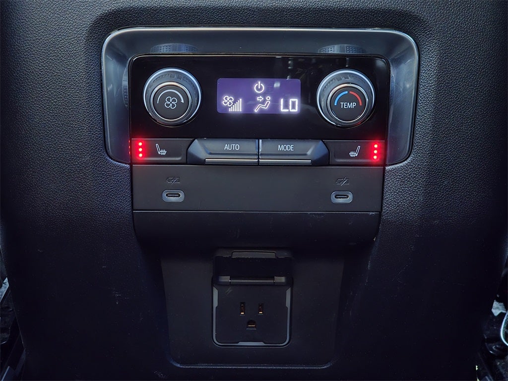 2022 Chevrolet Suburban RST