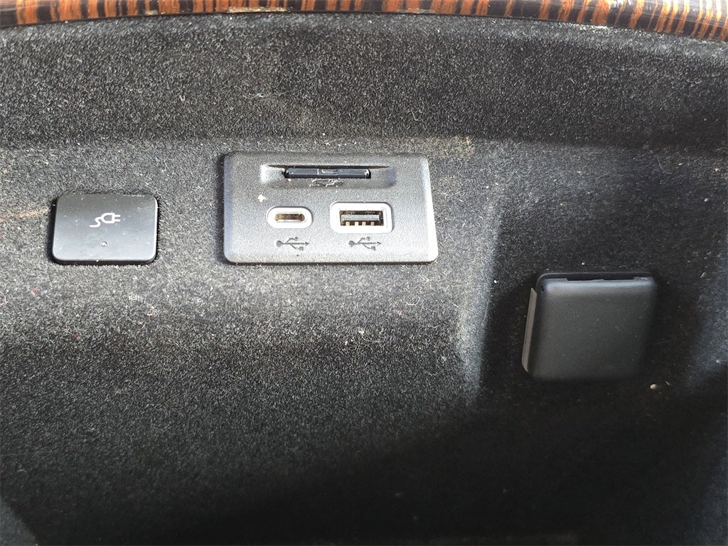 2022 Cadillac Escalade ESV Premium