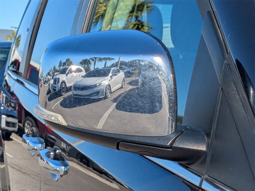 2015 Chrysler Town & Country Touring-L