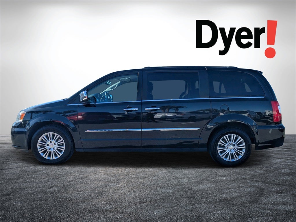 2015 Chrysler Town & Country Touring-L