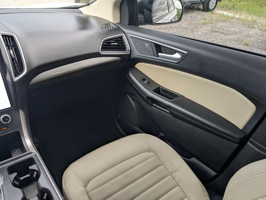 2021 Ford Edge SE