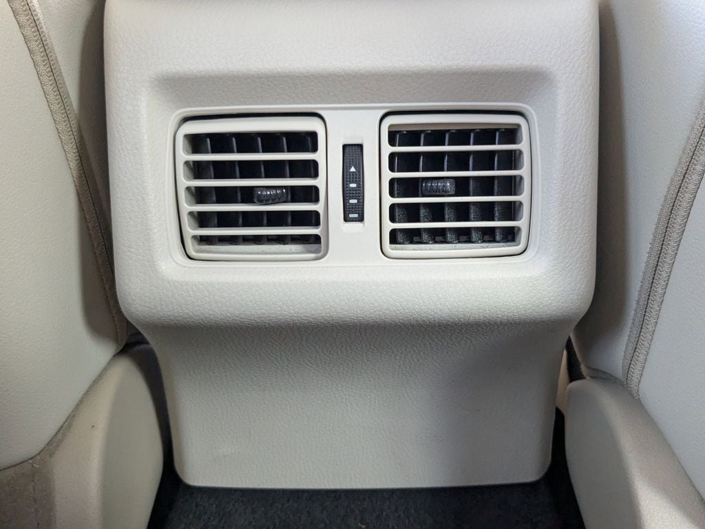 2022 Toyota Camry Hybrid XLE