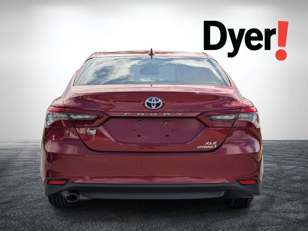 2022 Toyota Camry Hybrid XLE