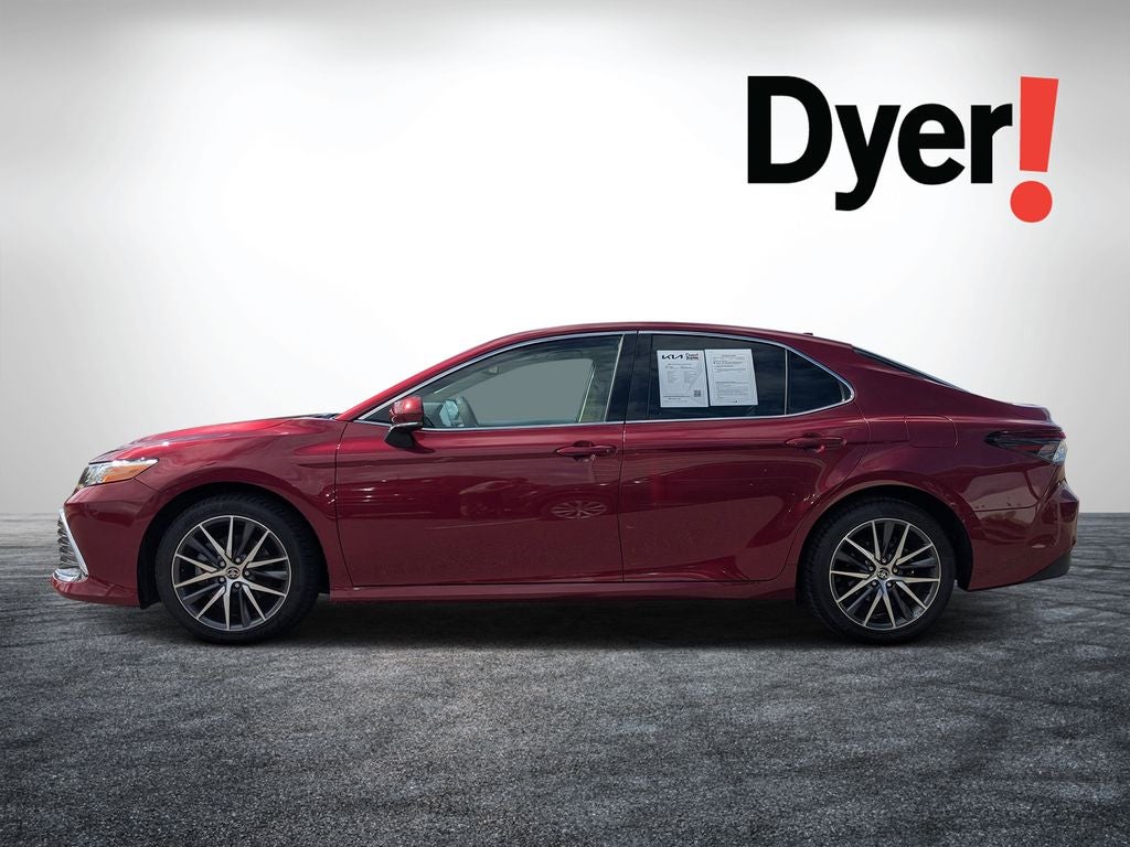 2022 Toyota Camry Hybrid XLE