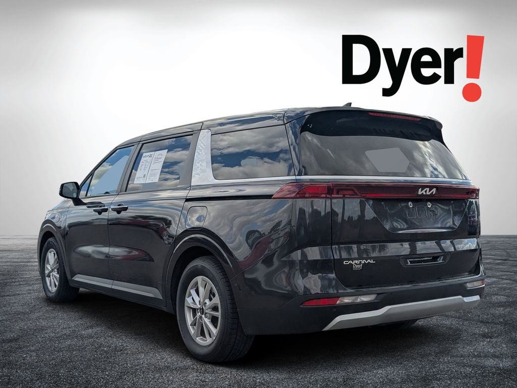 2024 Kia Carnival LX