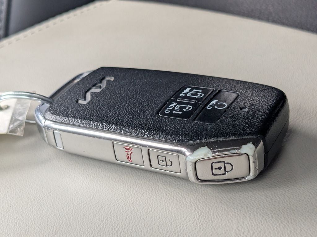 2024 Kia Carnival LX