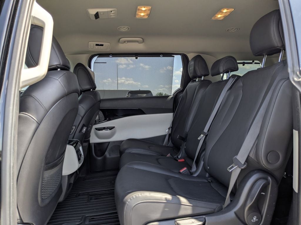 2024 Kia Carnival SX