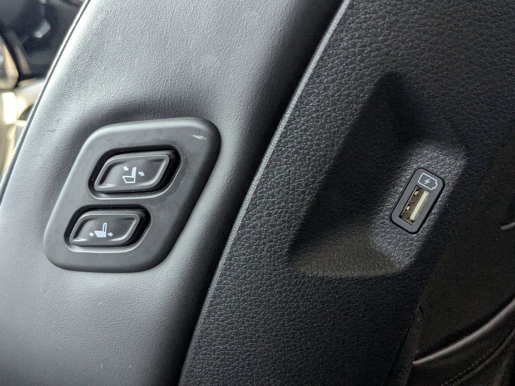 2024 Kia Carnival SX