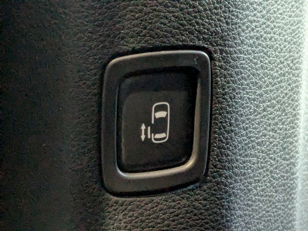 2024 Kia Carnival SX