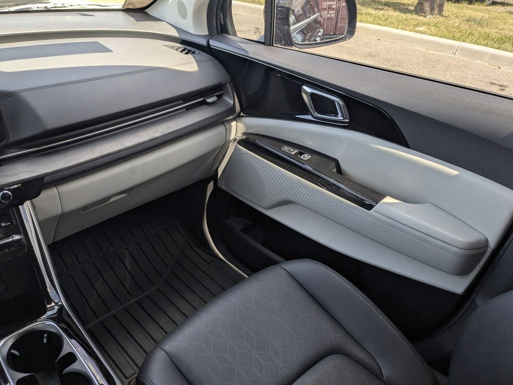 2024 Kia Carnival SX