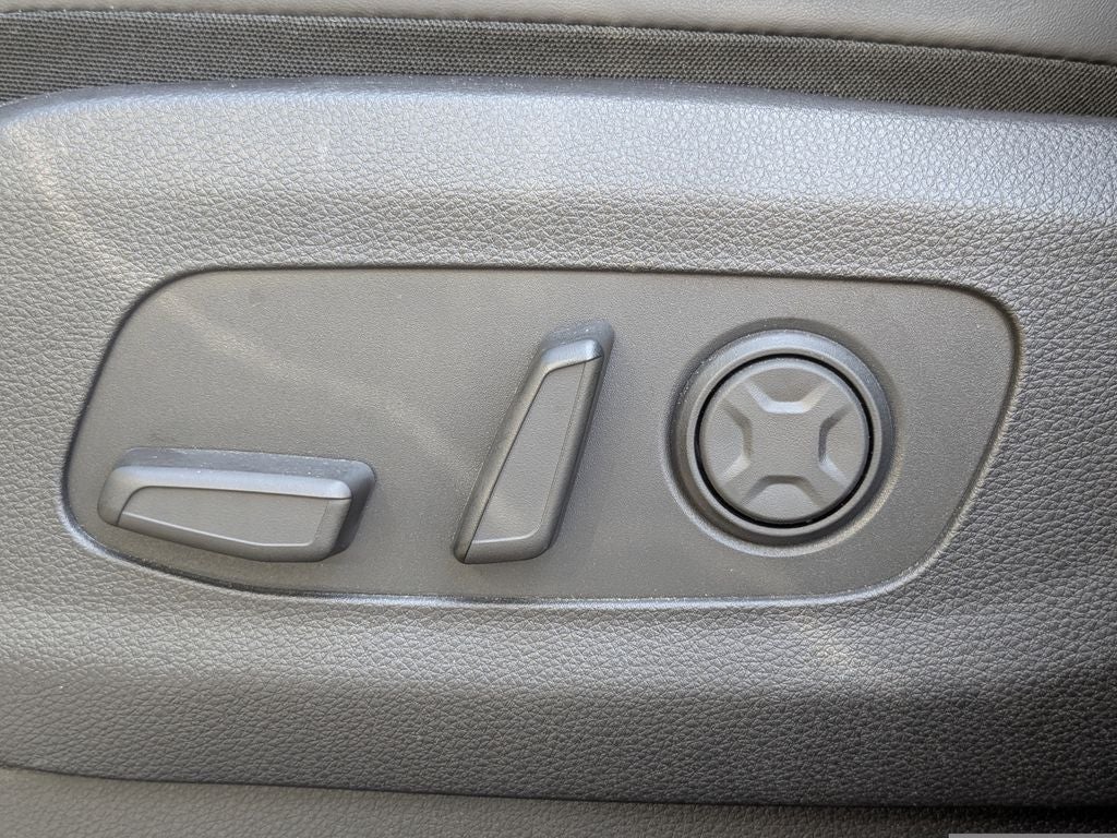 2024 Kia Carnival SX