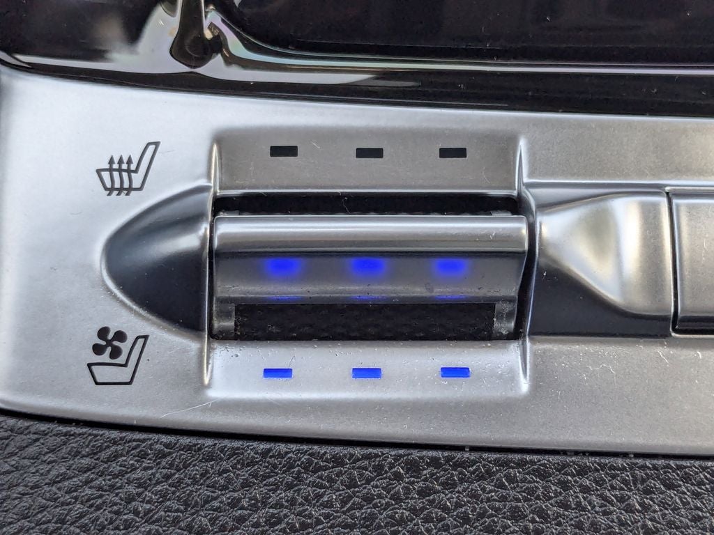 2024 Kia Carnival SX